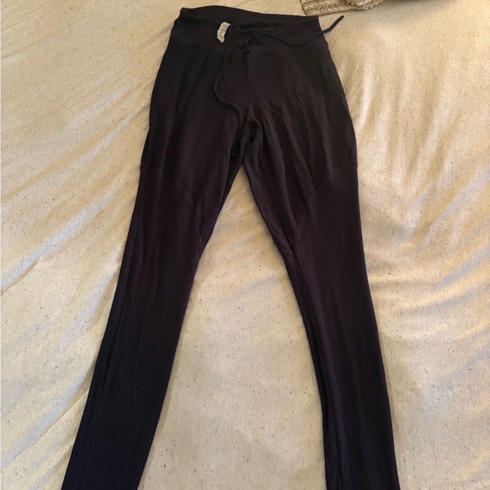 Alo black lounge leggings